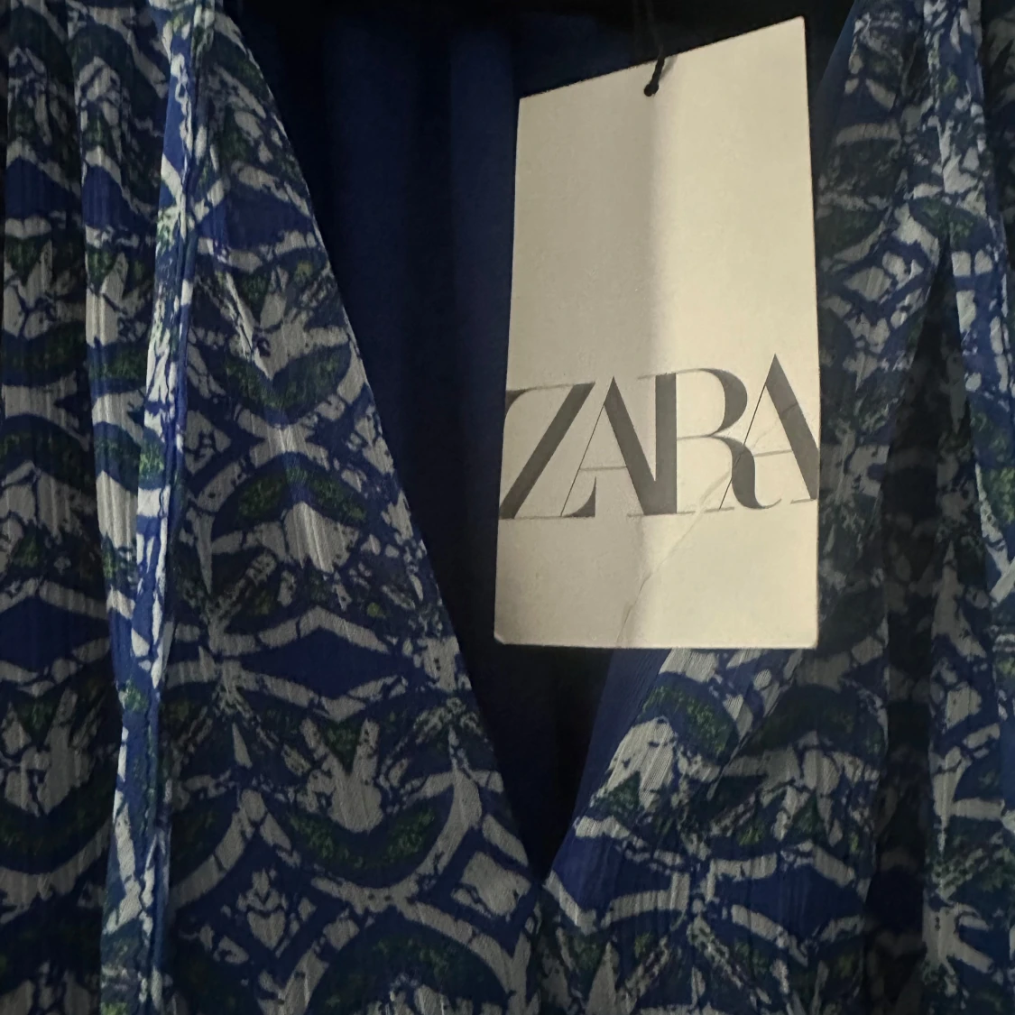 Blå mönstrad klänning från Zara - 2