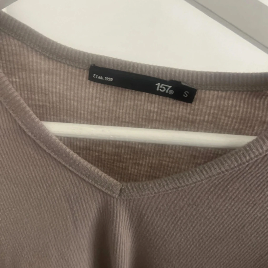 Beige-rosa  ribbad långärmad tröja från 157 - 2