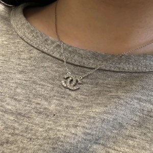 Silver halsband  - Äkta silver i nytt skick. Accepterar bud vid snabba köp endast