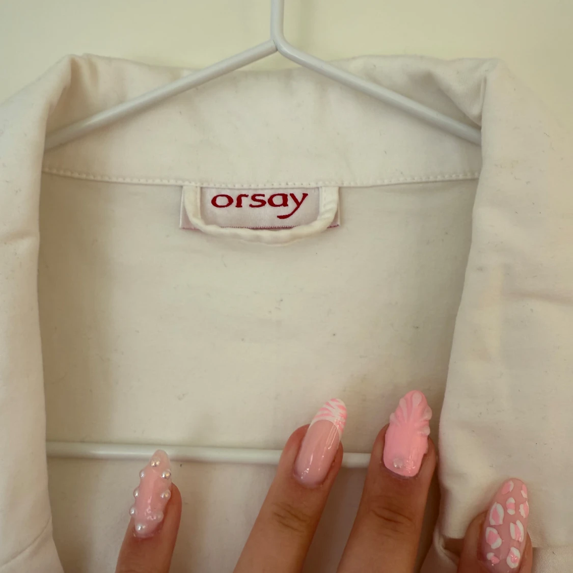 Vit kortärmad topp - 1