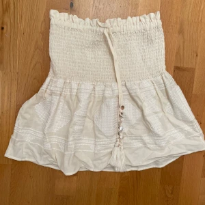 Kjol Zara - Supersöt kjol från Zara💞💞aldrig använd storlek xs