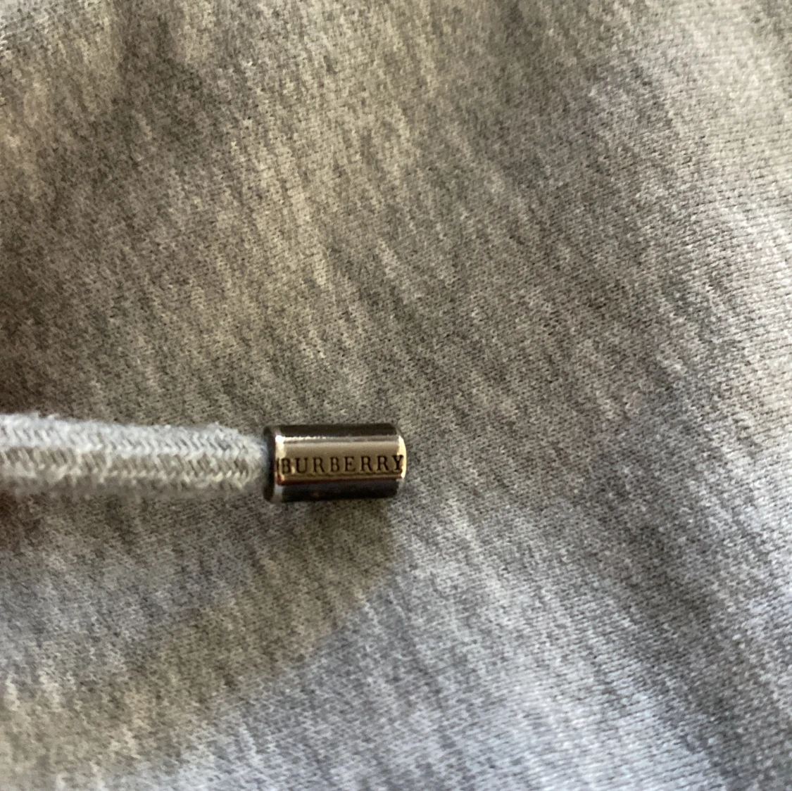 Grå hoodie med dragkedja från Burberry - 3