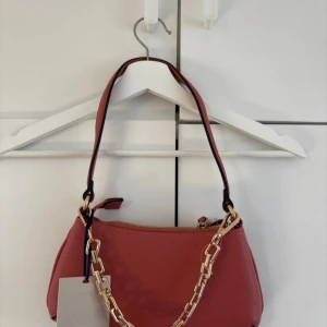 Céleste coral shoulder bag - New!!!