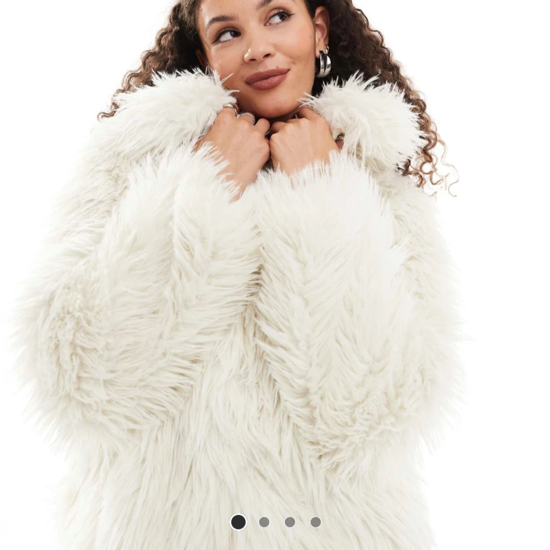 Vit fluffig pälsjacka - 1