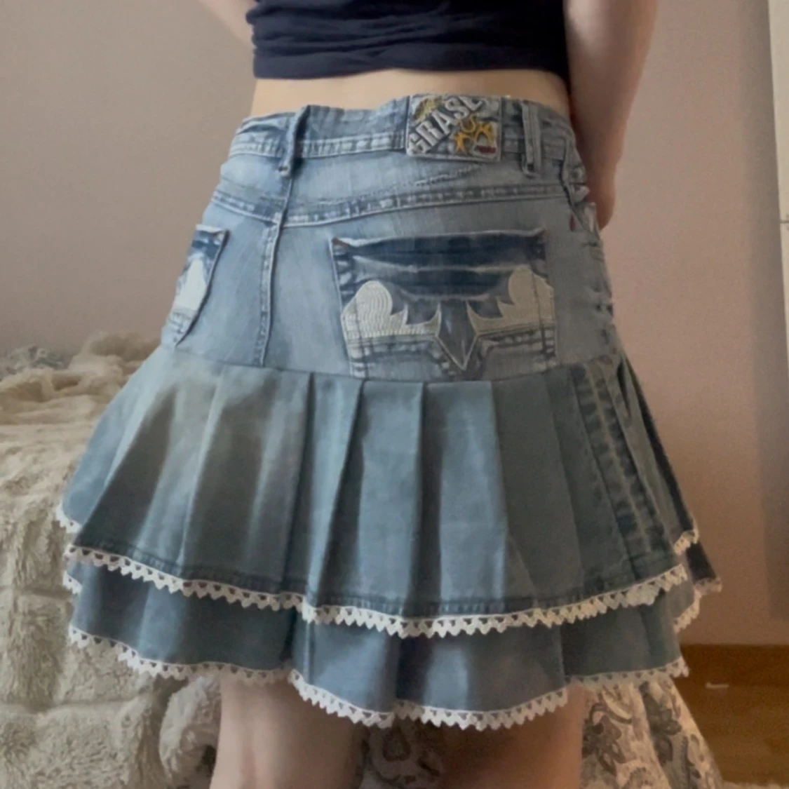 Jeanskjol med volanger och spets - 3