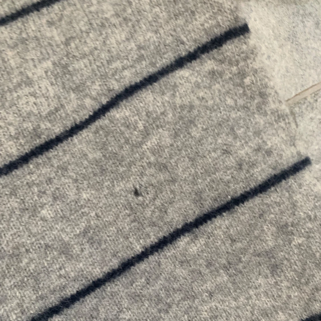 Grå randig tröja från gant - 2