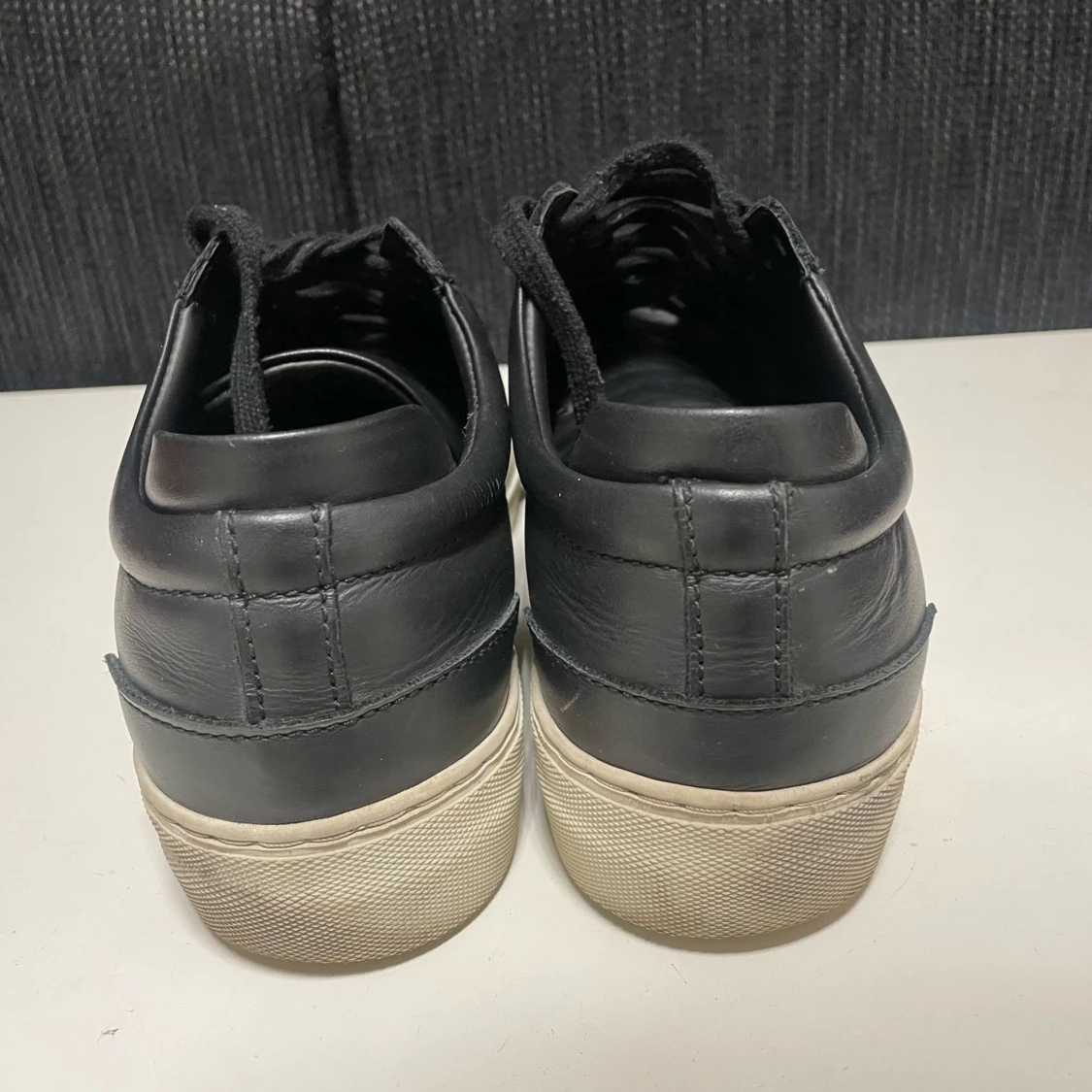 Svarta sneakers från Axel Arigato - 2