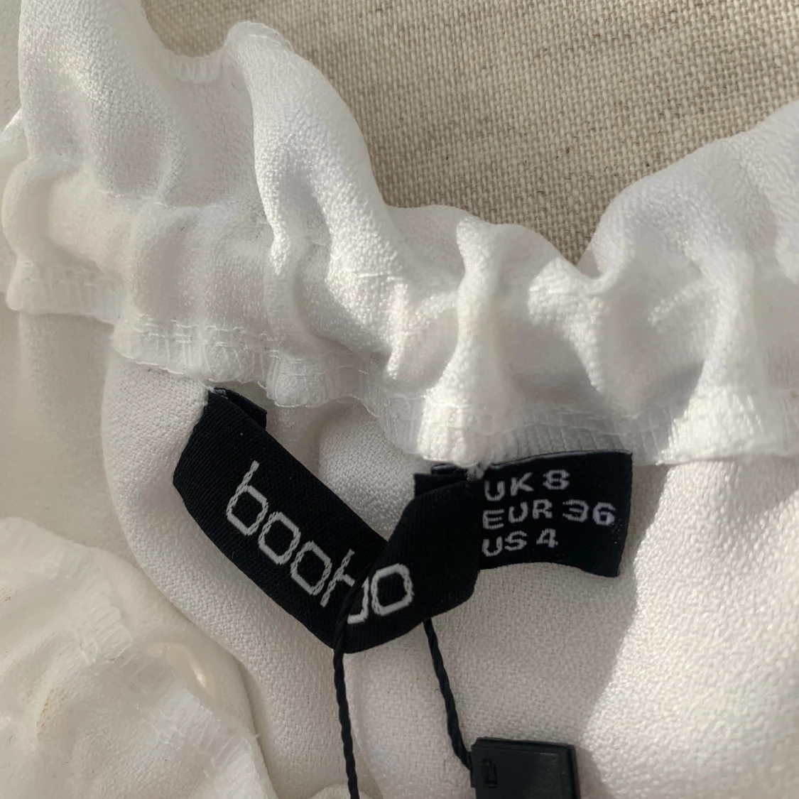 Vit ärmlös klänning från Boohoo - 3