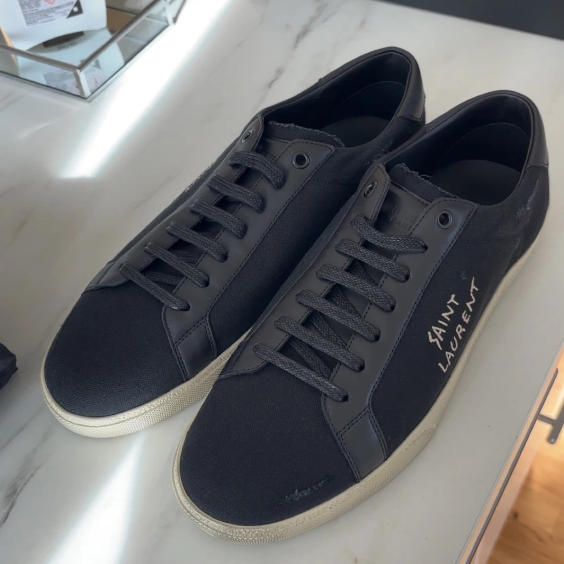 Saint Laurent skor helt nya helt oanvända.