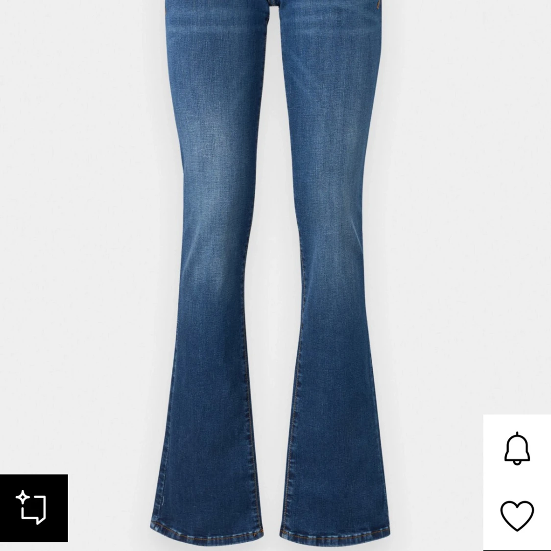 Blå bootcut jeans