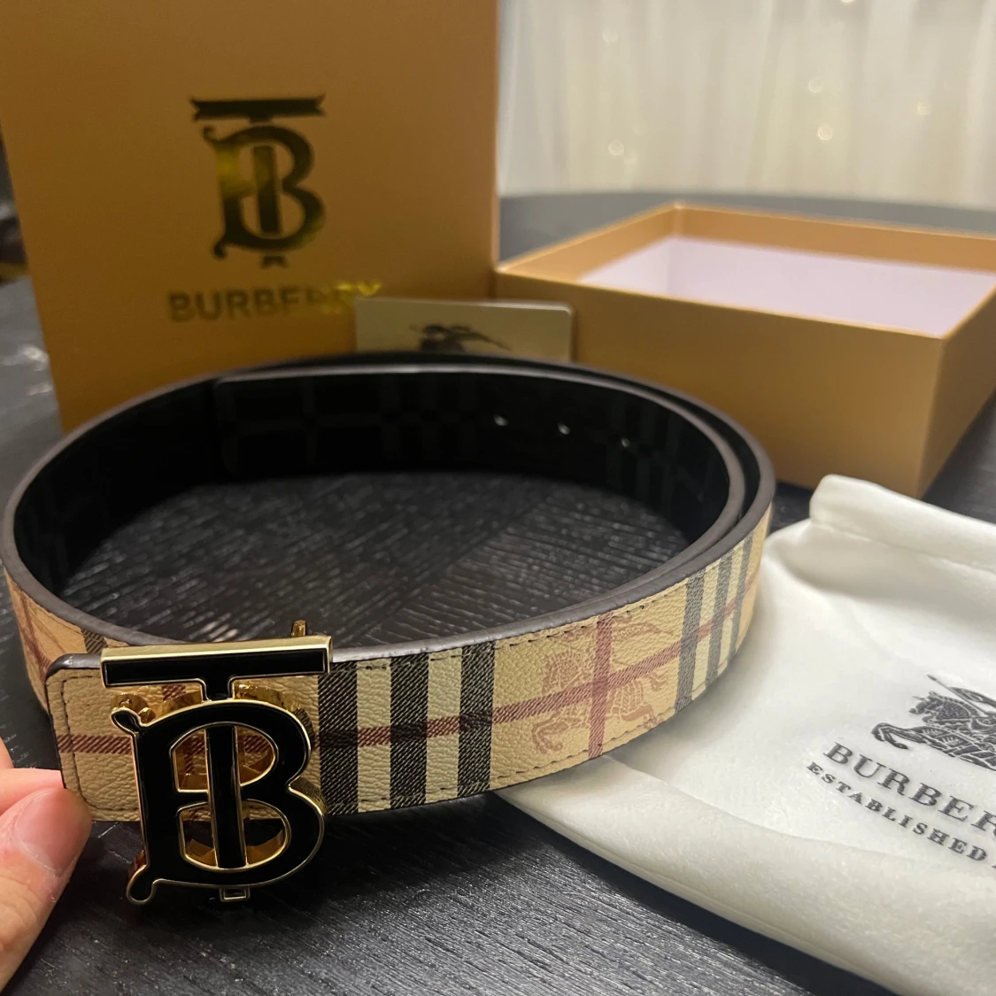 Burberry bälte 