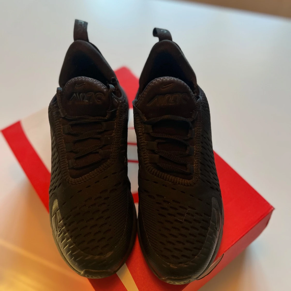 Svarta Nike Air Max 270 - 1