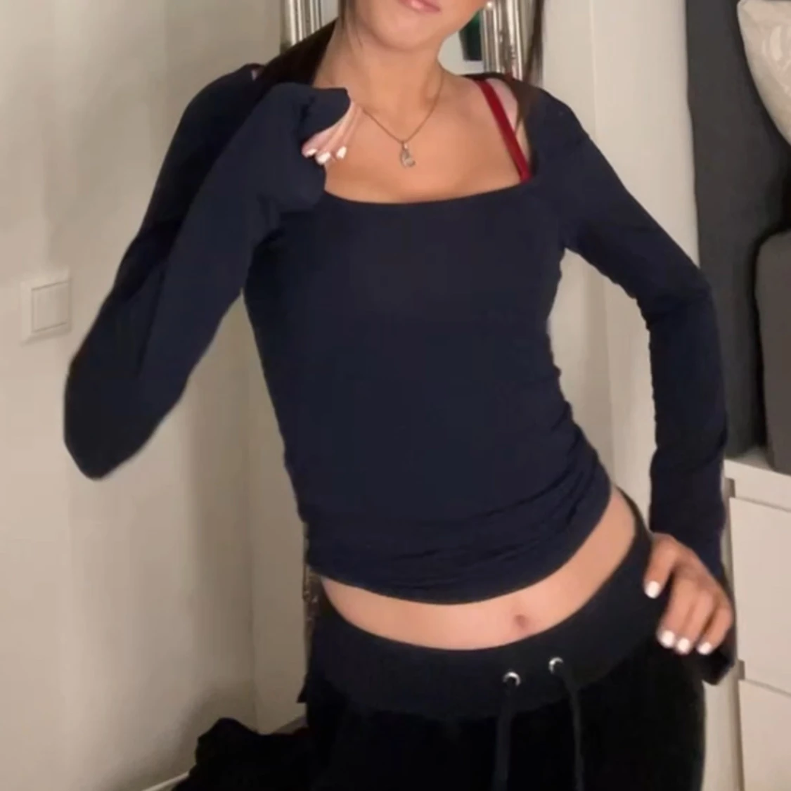 Mörkblå långärmad topp från Gina Tricot - 4