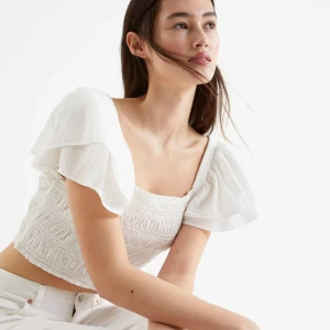 Blus - Från Kappahl I nyskick med prislappen kvar, nypris var 399kr 