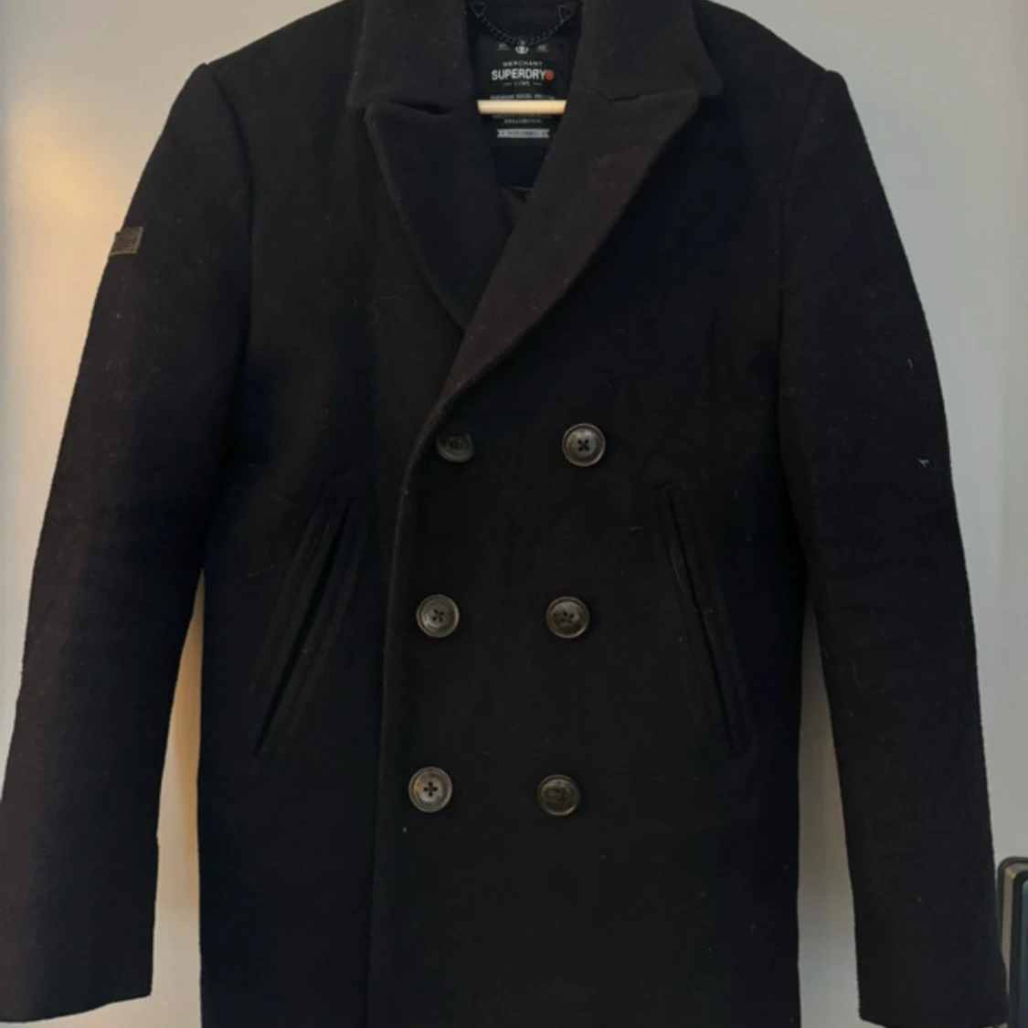 Svart skepparkavaj från Superdry