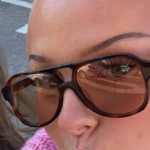 Corlin eyewear  - Säljer dessa snygga solglasögonen från corlin. Dem är knappt använda. Perfekt accessoar för en trendig look. 