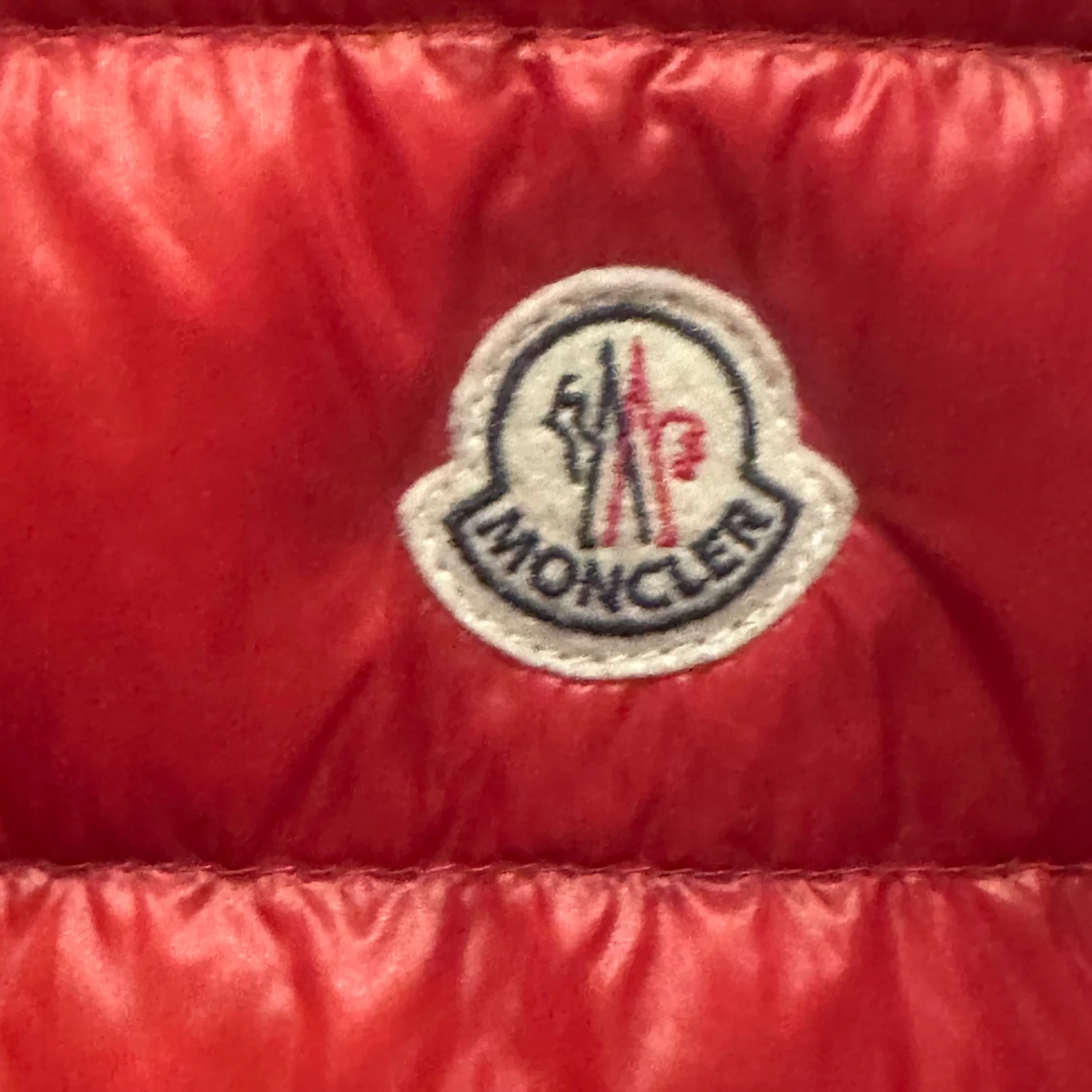 Röd dunväst från Moncler - 3