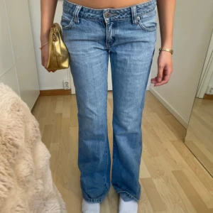 Lågmidjade jeans - Superfina lågmidjade jeans från Ravel! Storlek 27/32
