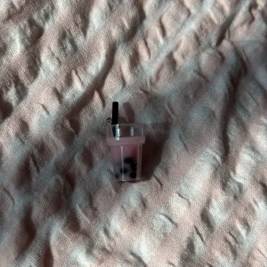 Berlocker - Berlocker, 5 kr styck hör av dig om du är intresserad💗