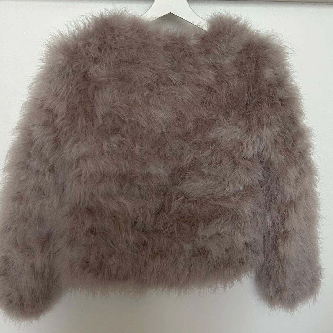 Fjäderjacka i beiget DM (Dennis Maglic) - 1