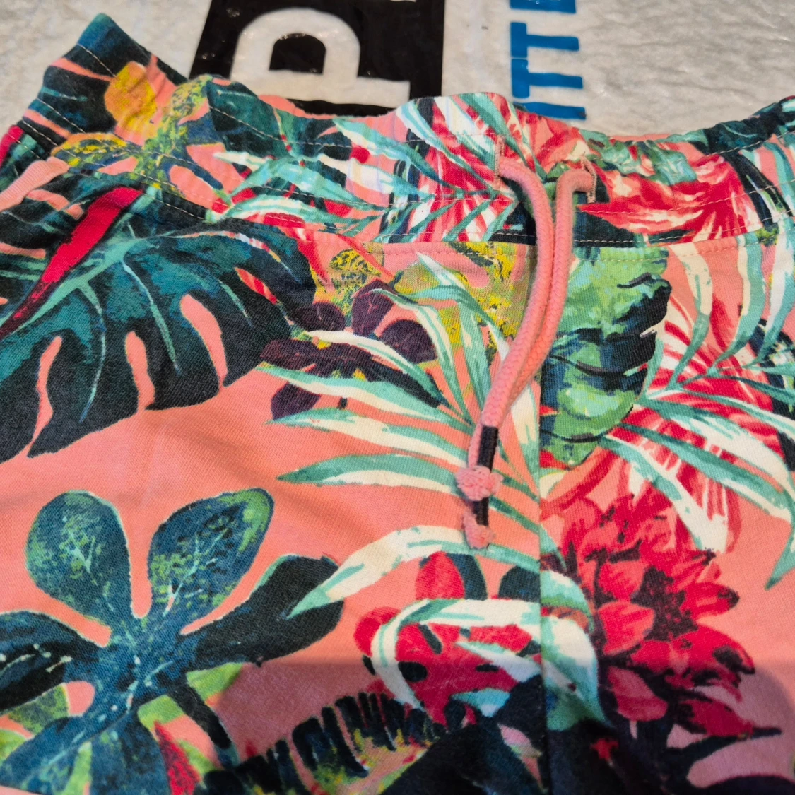 Blommiga shorts från Hampton Republic - 1