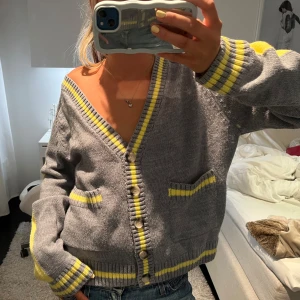 Unik - Cool kofta, använd nån gång endast—bra skick