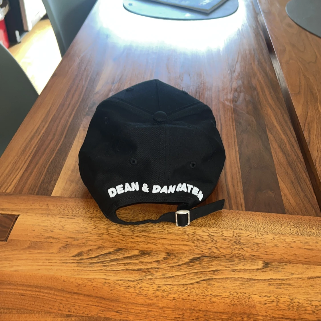 Svart keps från Dsquared2 - 1