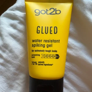 Got2b Glued Spiking Gel - Got2b Glued använd 1 gång. Gillar inte till mitt hår.