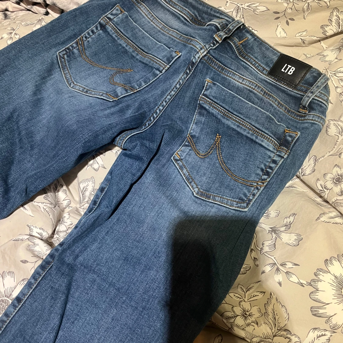 Blå bootcut jeans från LTB - 2