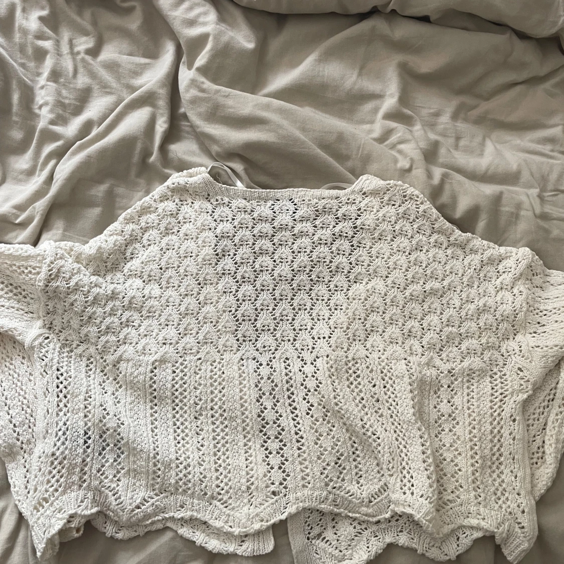 Vit virkad kofta från ONLY - 1