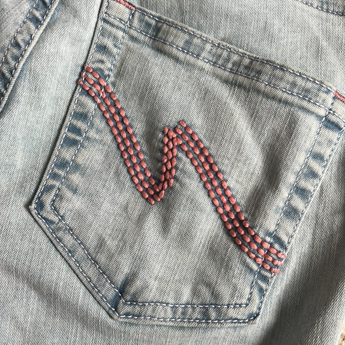 Bootcut jeans i ljus denim från Nelly - 3