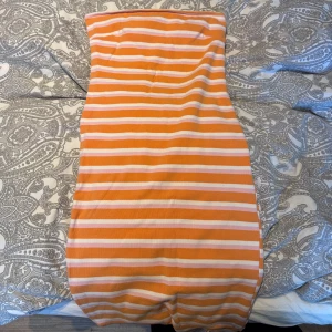 Tubklänning - Randig tub klänning