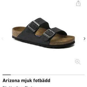 Birkenstock  - Ett par nya och jättefina birkenstock som är använda 1 sommar men i gott skick❤️pris kan diskuteras! 