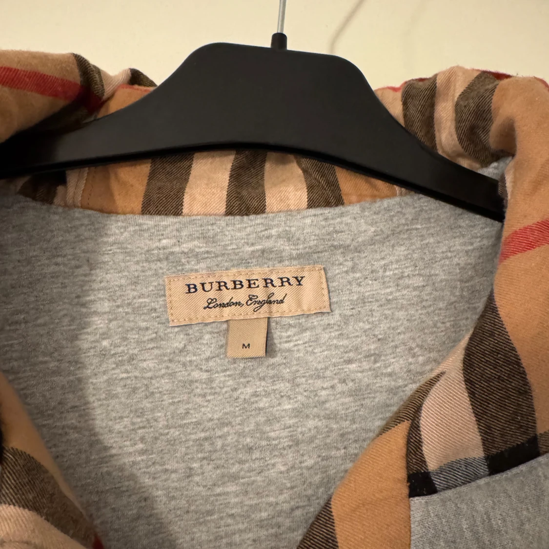 Grå hoodie från Burberry - 1