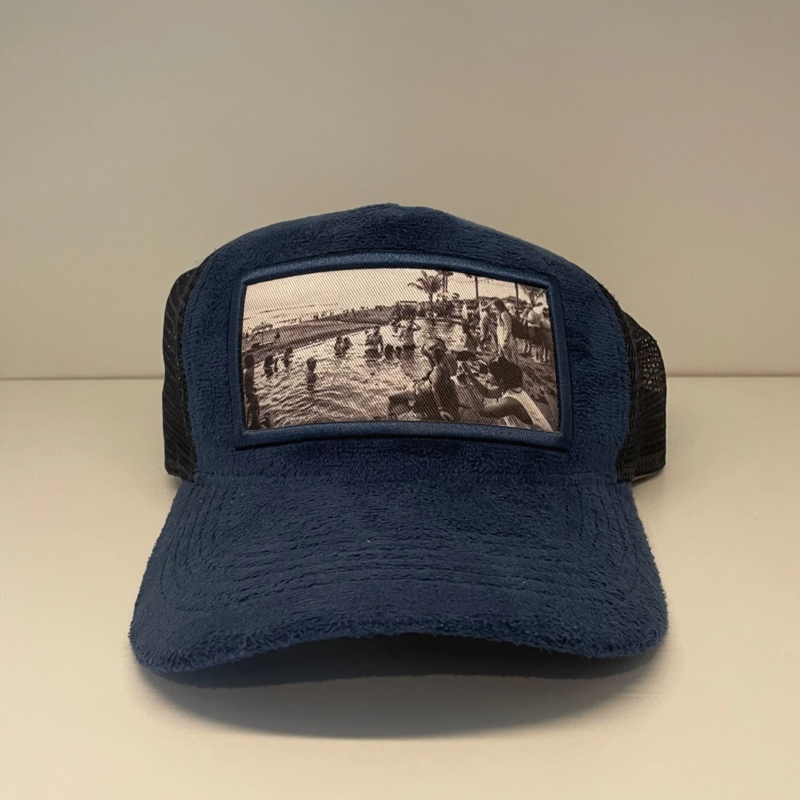 Blå Velvetkeps från Emilio pendenza 