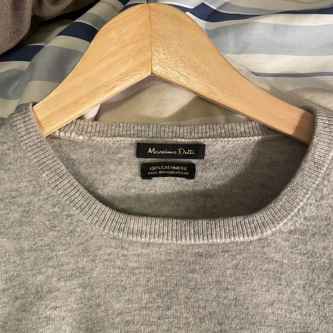 Grå kashmirtröja från Massimo Dutti - 3