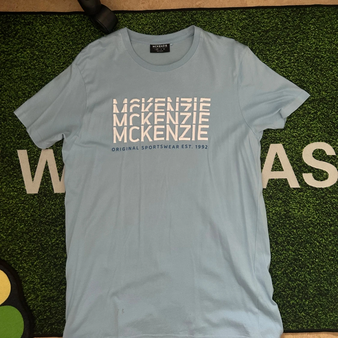 Ljusblå McKenzie t-shirt med tryck