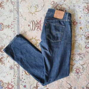 LEVIS 501- W31 L34 - Säljer dessa plugga Levis 501 i praktiskt taget nyskick. Kontakta vid intresse 