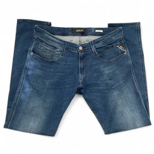 Blå replay jeans - Feta blåa replay jeans i toppskick! Mitt pris 349. Inga defekter. Skriv vid minsta fundering eller behov av fler bilder