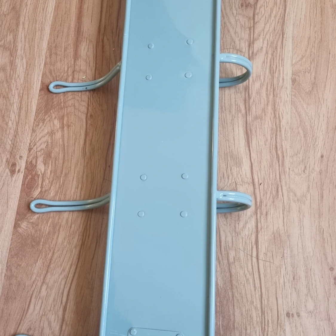 Brett ljusblå klädhängare - 1