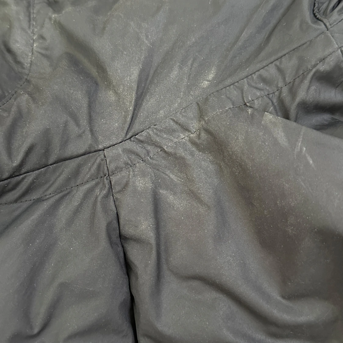 Svart pufferjacka från Nike - 3