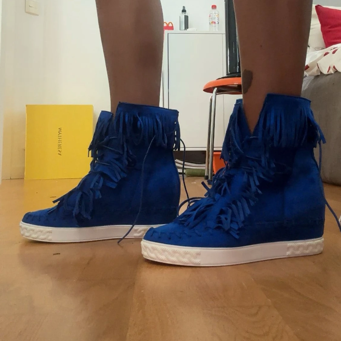 Blå mockaboots med fransar - 2