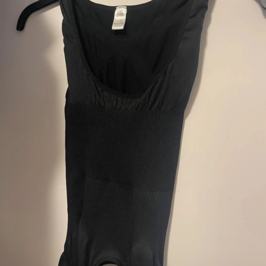 Svart sömlös jumpsuit L-XL - 2