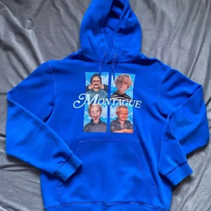SÖKER den blå Montague hoodien - Söker hov1 montague hoodien i storlek s, HÖR AV ER OM NI HAR EN