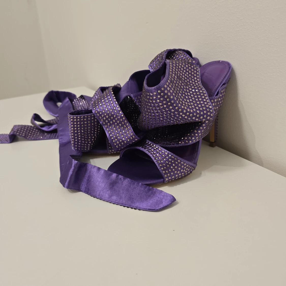 Lila glittriga sandaler med klack 12cm