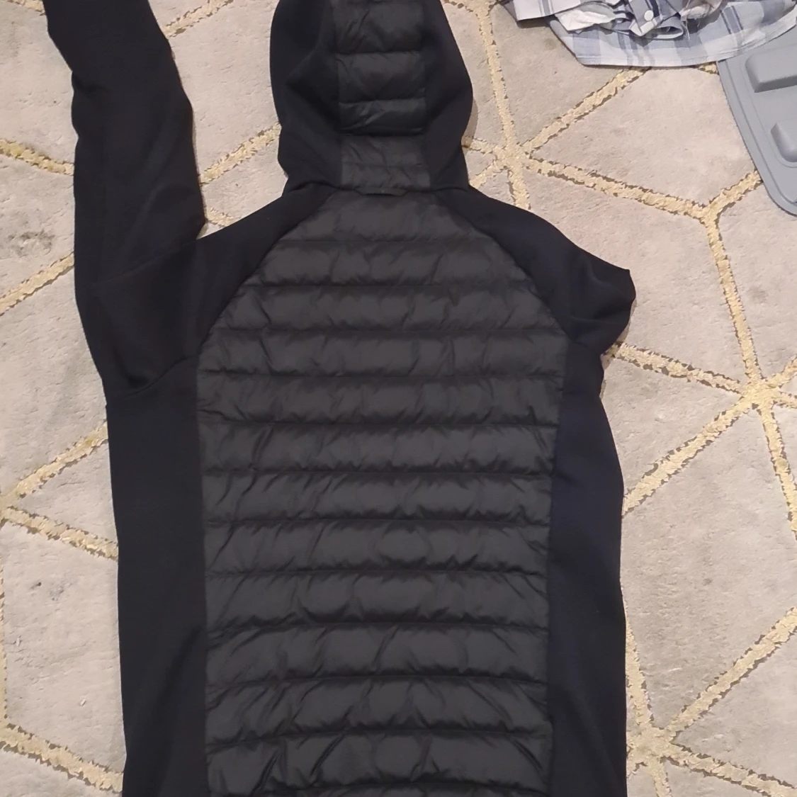 Svart pufferjacka Peak Performance S - 1