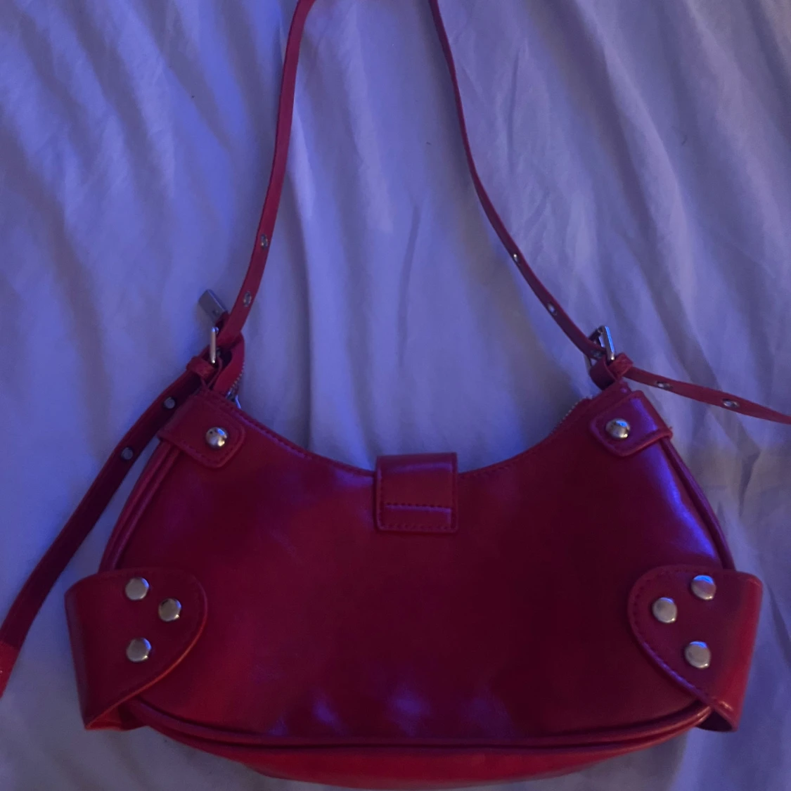 Medium stor röd axelväska - 1