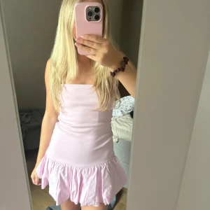 Rosa zara klänning  - Klänning från zara som är sååå gullig❣️❣️❣️❣️