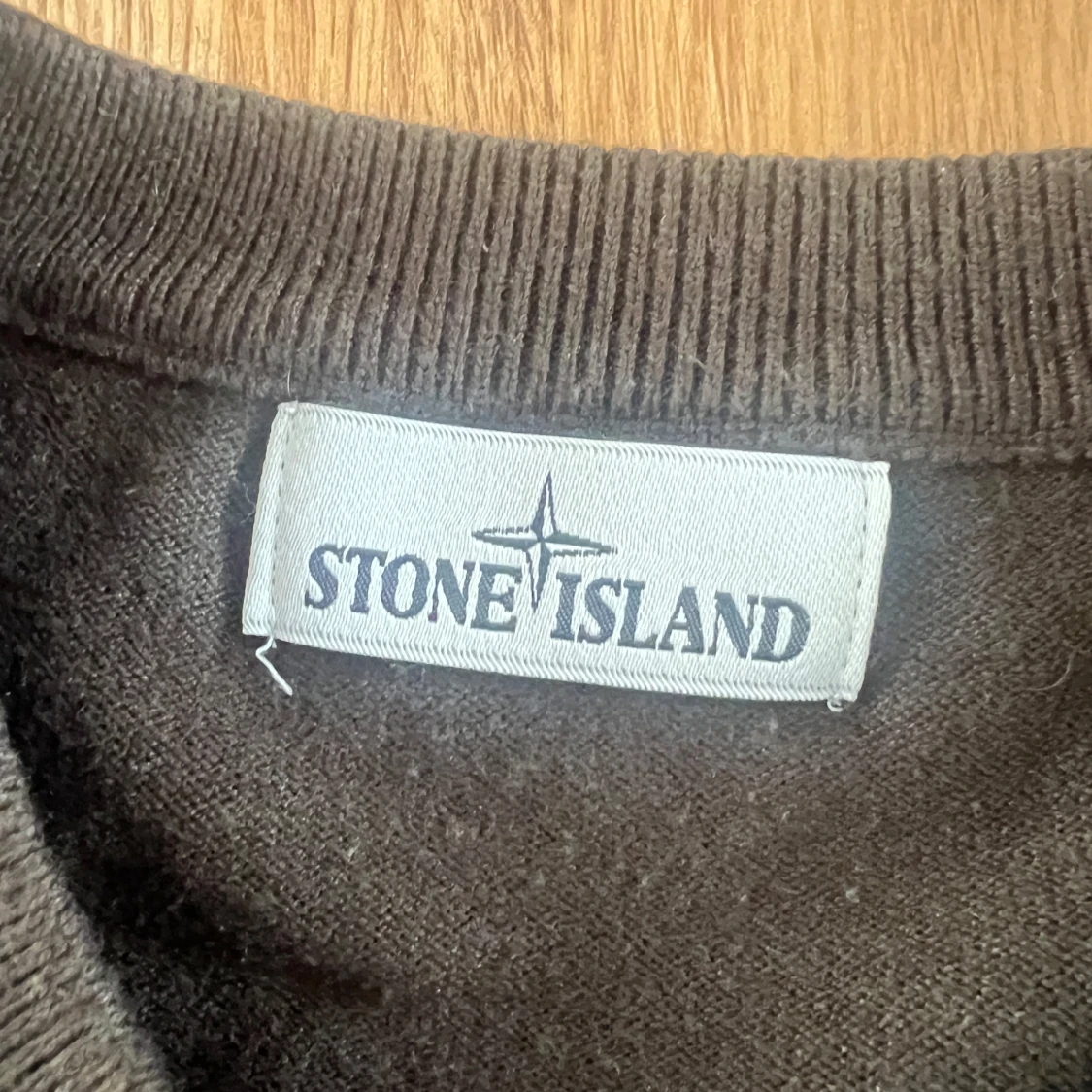 Svart stickad tröja från Stone Island - 2