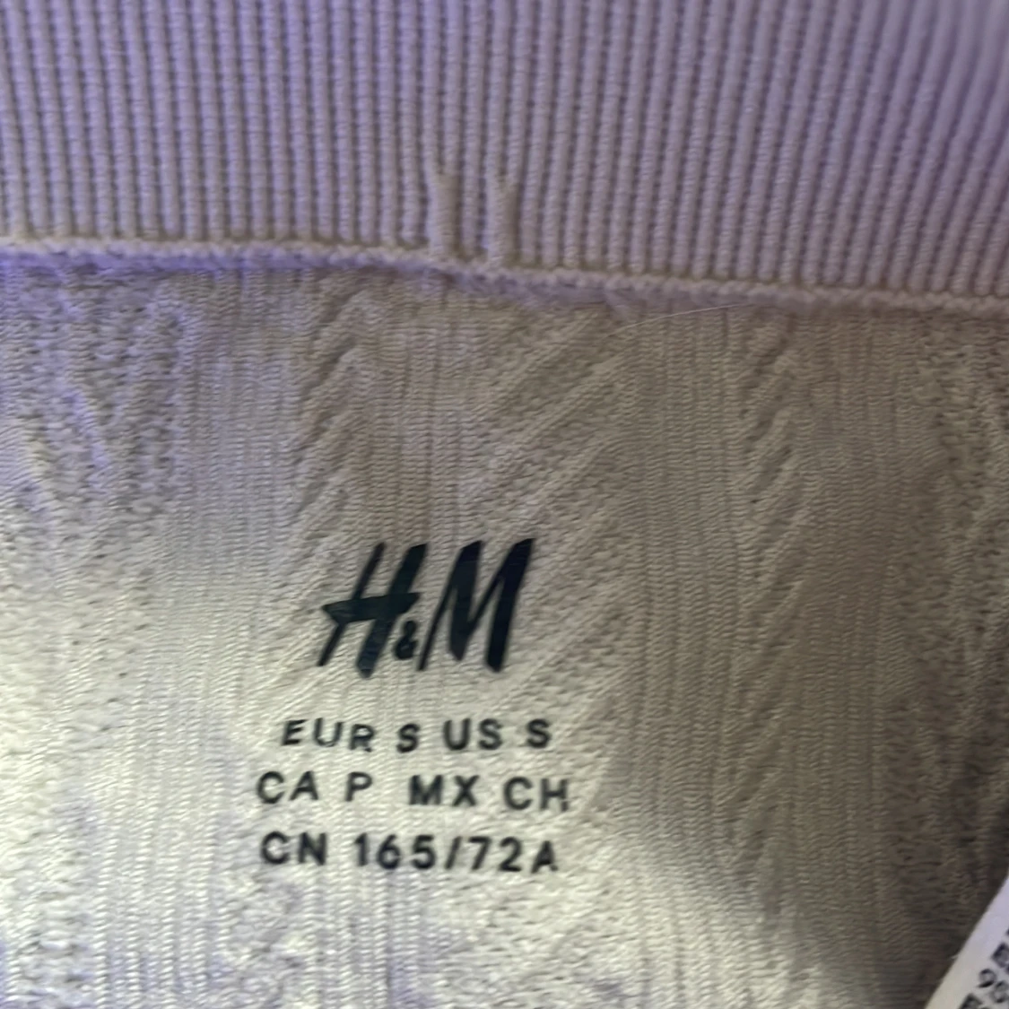 Beige stickade leggings från H&M - 2